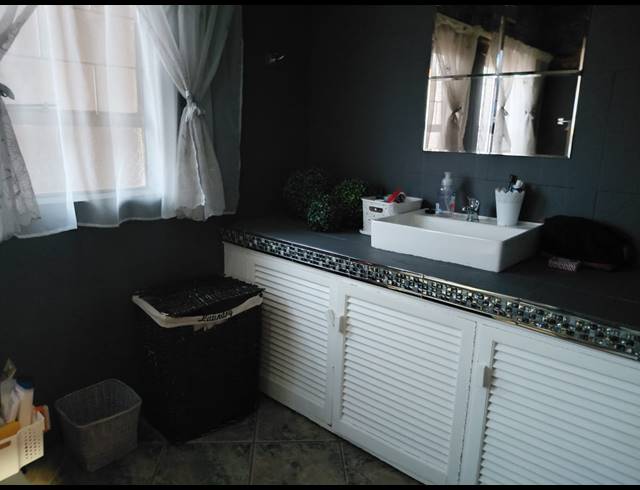 4 BEDROOM HOUSE FOR SALE IN BRITS CENTRAL
